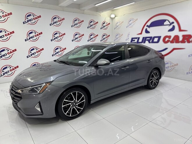 Hyundai Elantra-4