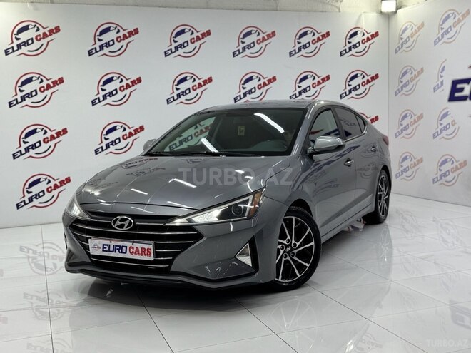 Hyundai Elantra-9