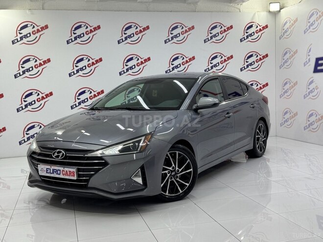 Hyundai Elantra-10