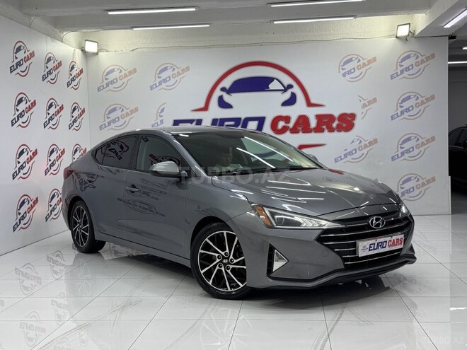 Hyundai Elantra-13