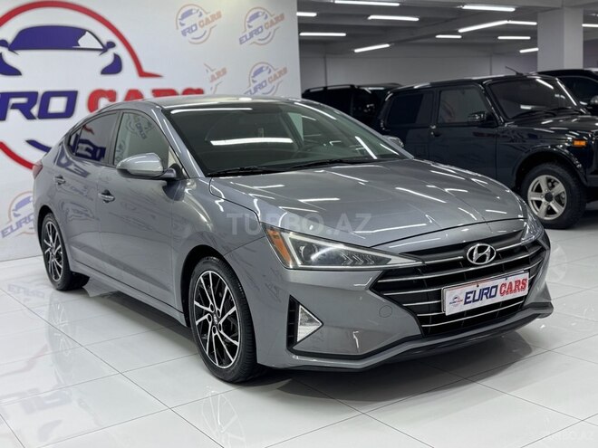 Hyundai Elantra-23