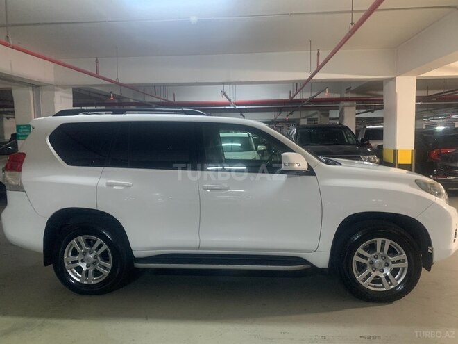 Toyota Land Cruiser Prado 2010, 720,000 km - 4.0 l - Bakı