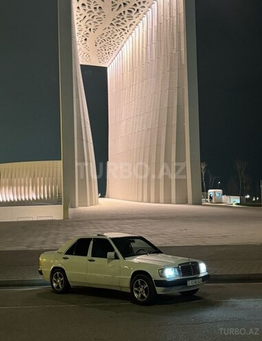 Mercedes 190-5