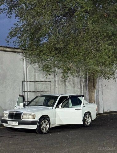 Mercedes 190-2