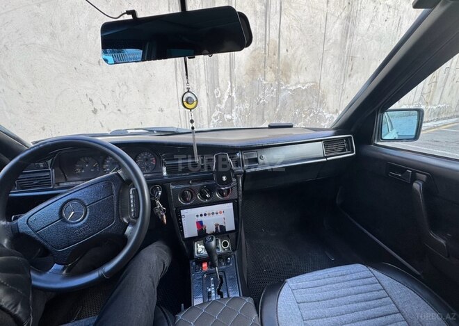 Mercedes 190-14