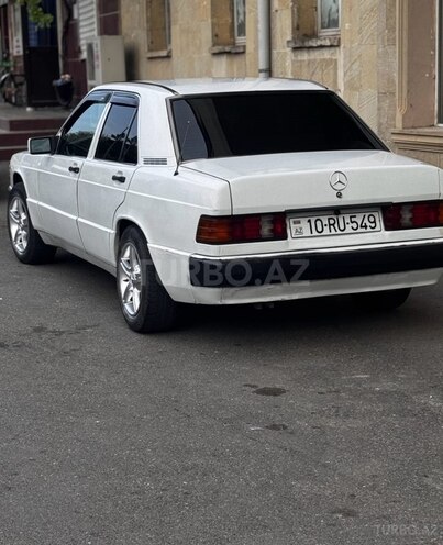 Mercedes 190-12