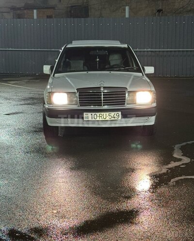 Mercedes 190-8