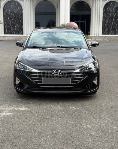 Hyundai Elantra-2