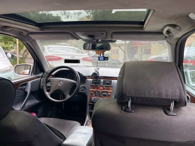 Mercedes E 220 d 2000, 445,000 km - 2.2 л - Bakı