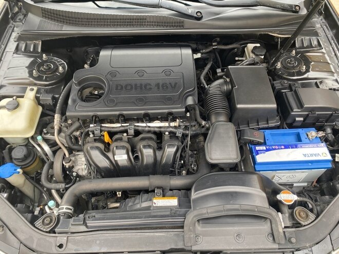 Hyundai Sonata-11