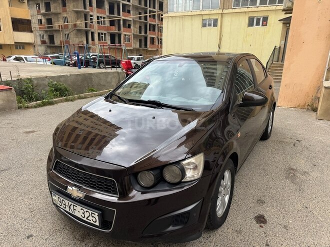 Chevrolet Aveo-10