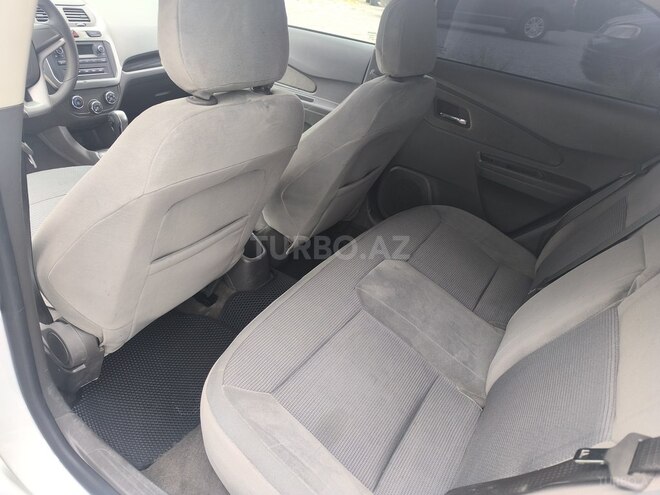 Chevrolet Cobalt-16