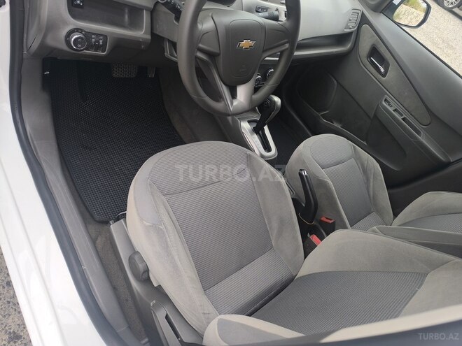 Chevrolet Cobalt-15