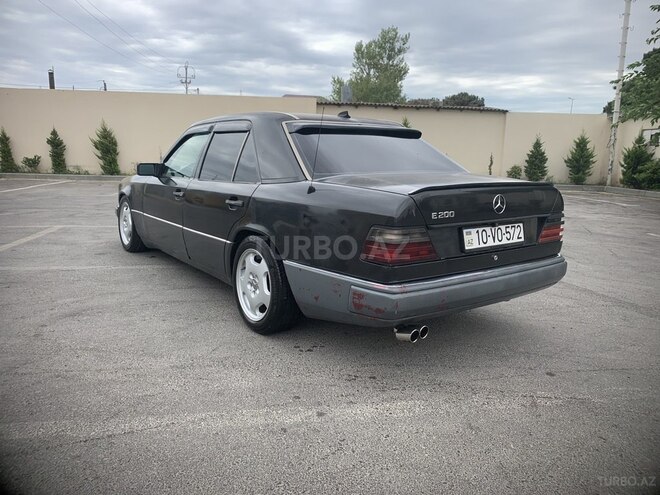 Mercedes E 200 d 1993, 342,135 km - 2.0 l - Bakı