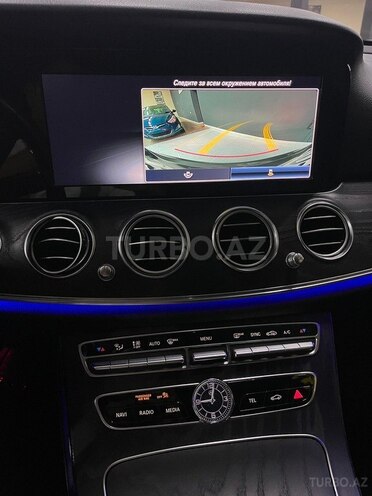Mercedes E 300-12