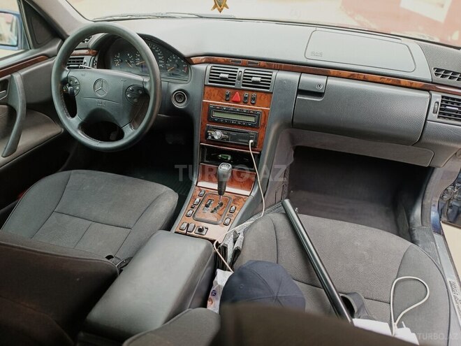 Mercedes E 200 2000, 365,000 km - 2.0 l - Bakı