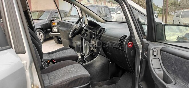 Opel Zafira 2001, 234,000 km - 2.2 l - Sumqayıt