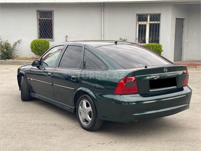 Opel Vectra-4