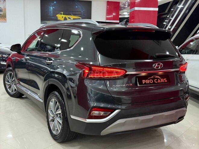 Hyundai Santa Fe-5