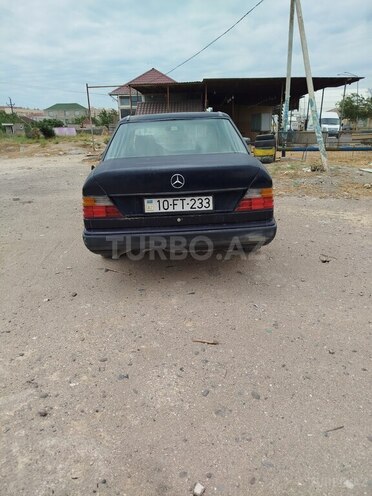 Mercedes E 230 1986, 406,636 km - 2.3 l - Bakı