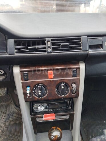 Mercedes E 230 1986, 406,636 km - 2.3 l - Bakı
