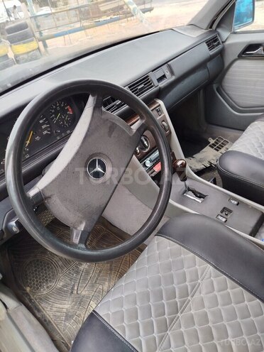 Mercedes E 230 1986, 406,636 km - 2.3 l - Bakı
