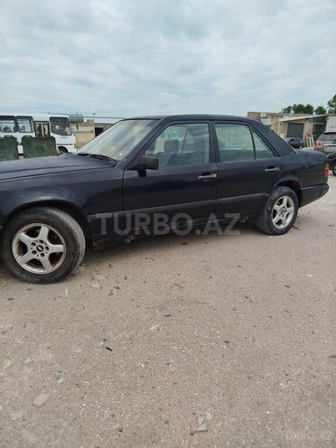 Mercedes E 230 1986, 406,636 km - 2.3 l - Bakı
