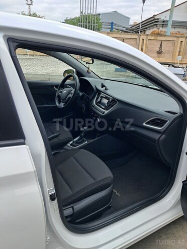 Hyundai Accent 2019, 130,357 km - 1.6 л - Bakı