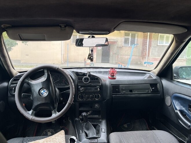 BMW 318 1991, 222,222 km - 1.8 l - Sumqayıt