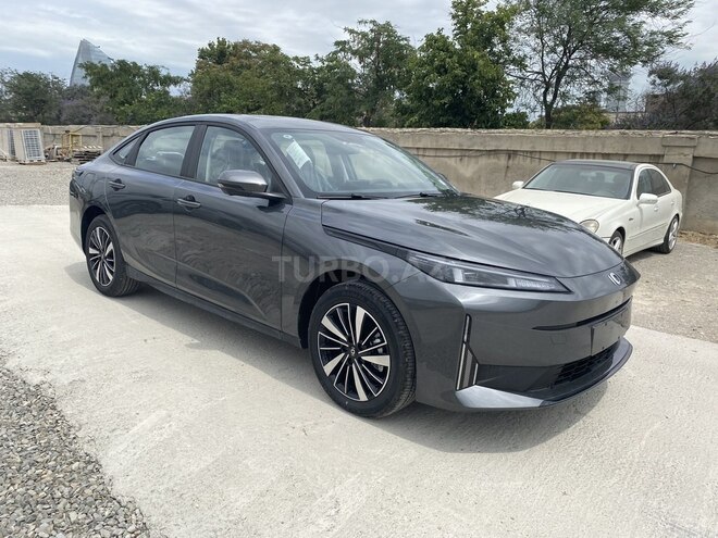 Changan Qiyuan A05 2024, 0 km - 1.5 л - Bakı