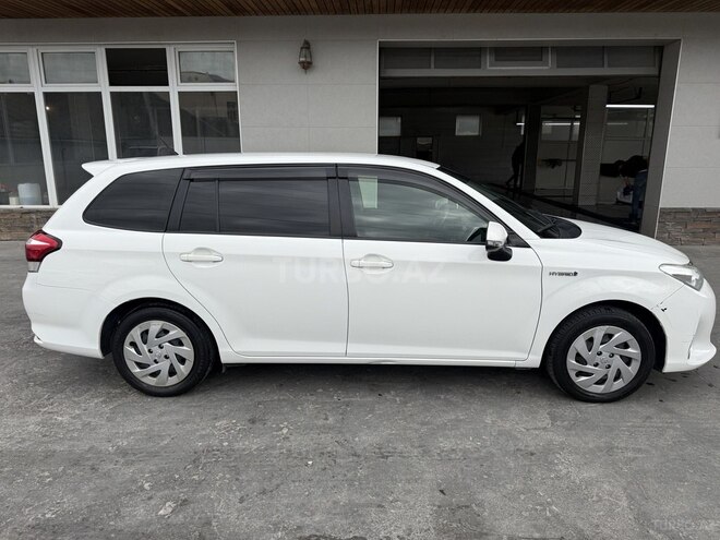 Toyota Corolla Fielder 2018, 110,000 km - 1.5 л - Bakı