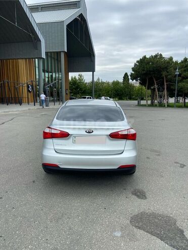 Kia Cerato-9