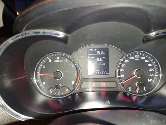 Kia Cerato-11