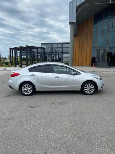 Kia Cerato-10
