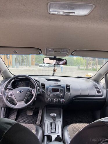 Kia Cerato-8