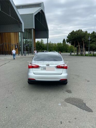Kia Cerato-4