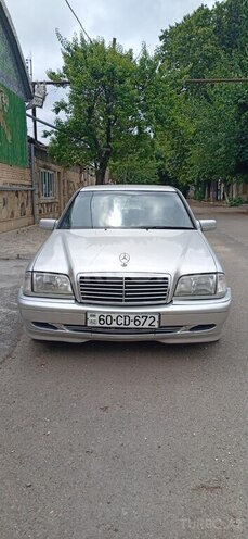 Mercedes C 200 2000, 240,000 km - 2.0 l - Tovuz