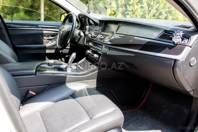 BMW 520 2014, 170,000 km - 2.0 l - Bakı
