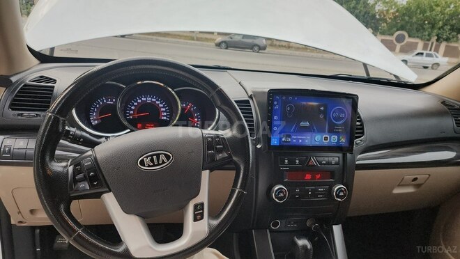 Kia Sorento 2011, 228,500 km - 2.4 l - Göyçay