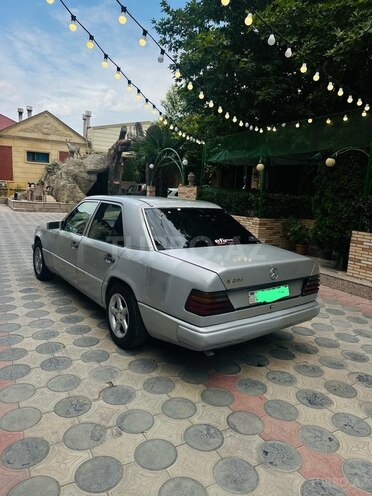 Mercedes E 200 d 1991, 218,000 km - 2.0 l - Quba
