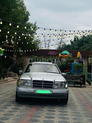 Mercedes E 200 d 1991, 218,000 km - 2.0 l - Quba
