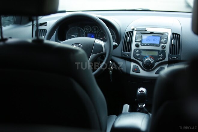 Hyundai i30 2010, 28,000 km - 1.6 l - Bakı