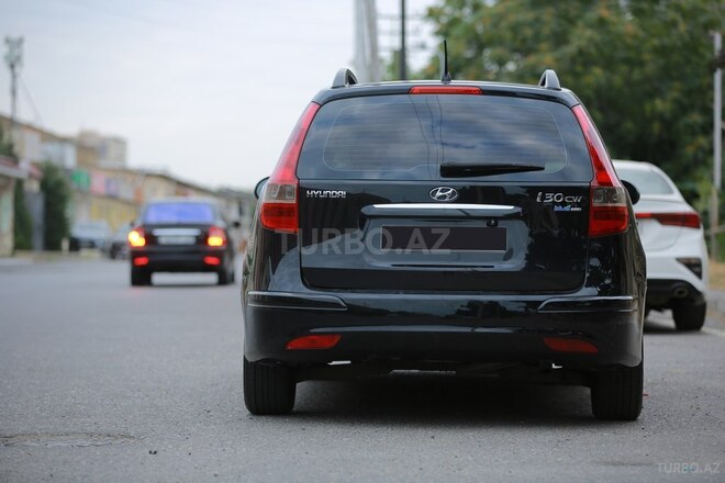 Hyundai i30 2010, 28,000 km - 1.6 l - Bakı
