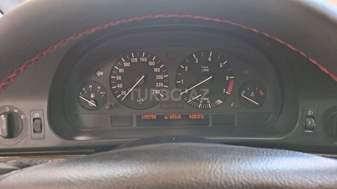 BMW 525 2003, 197,000 km - 2.5 l - Bakı