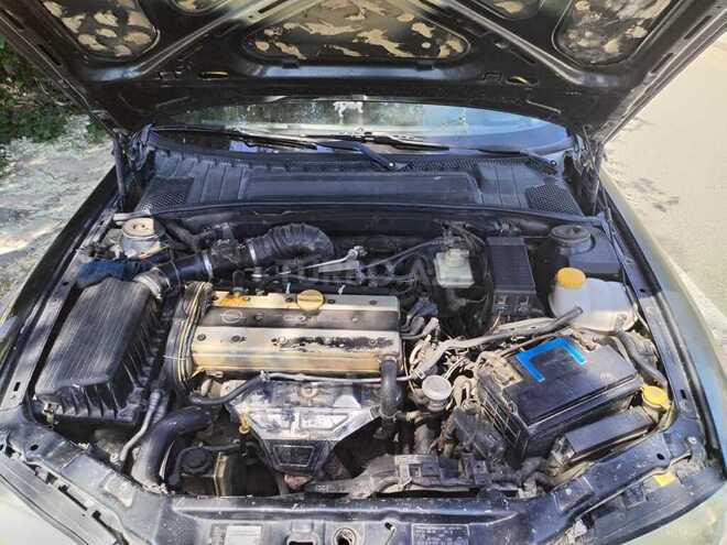 Opel Vectra 1996, 150,000 km - 1.8 l - Qax