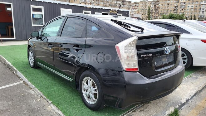Toyota Prius-3