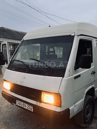 Mercedes 100 1992, 500,000 km - 2.5 л - Quba