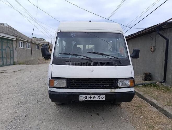 Mercedes 100 1992, 500,000 km - 2.5 л - Quba