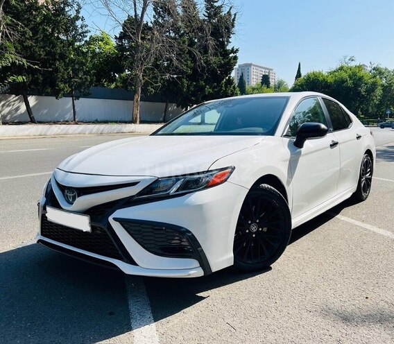 Toyota Camry-5