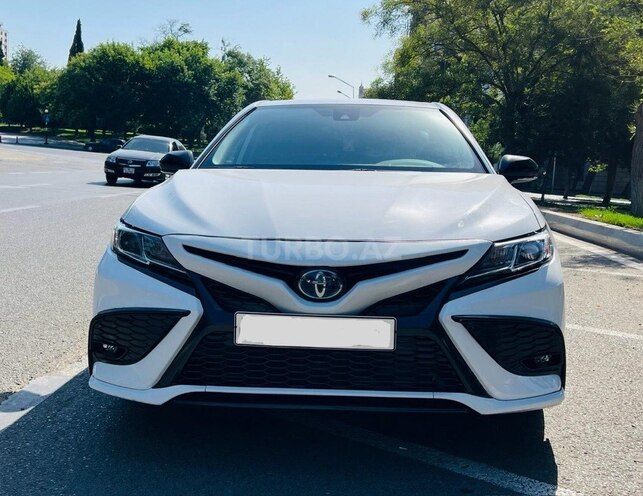 Toyota Camry-1